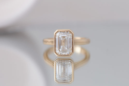 2 CT Round Three Stones Lab Grown Diamond Engagement Ring