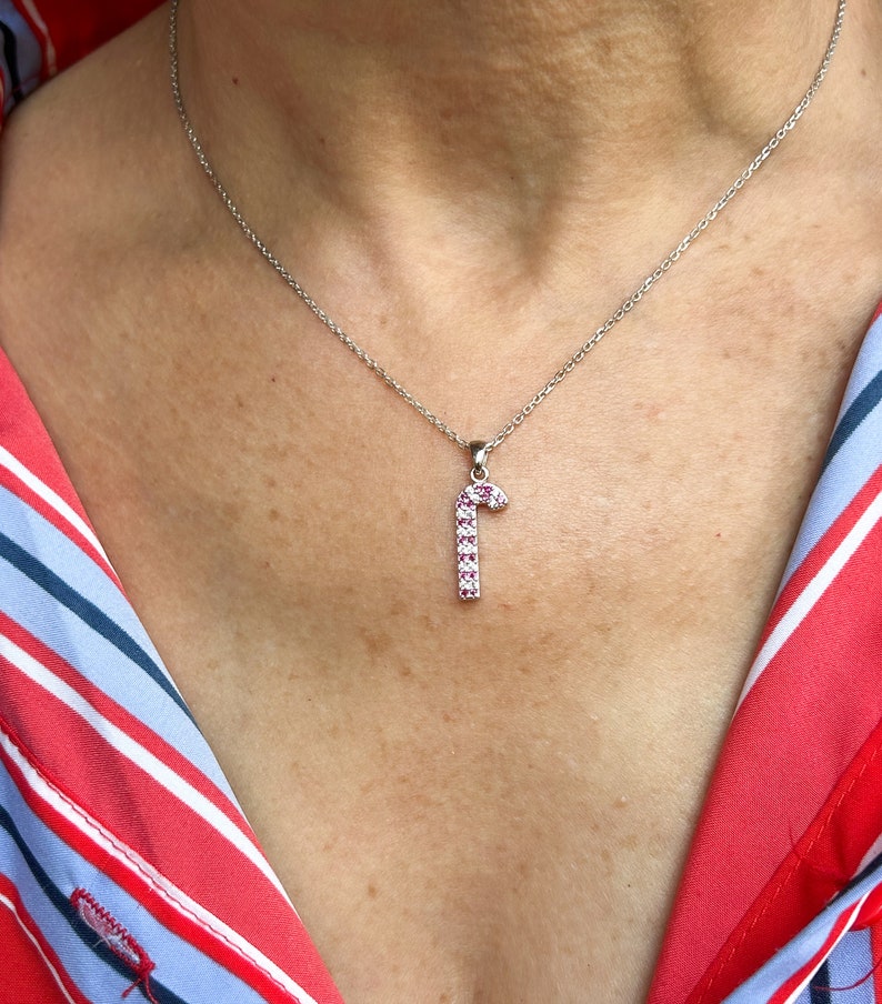 0.75 TCW Round Shape Moissanite Christmas Necklace For Her