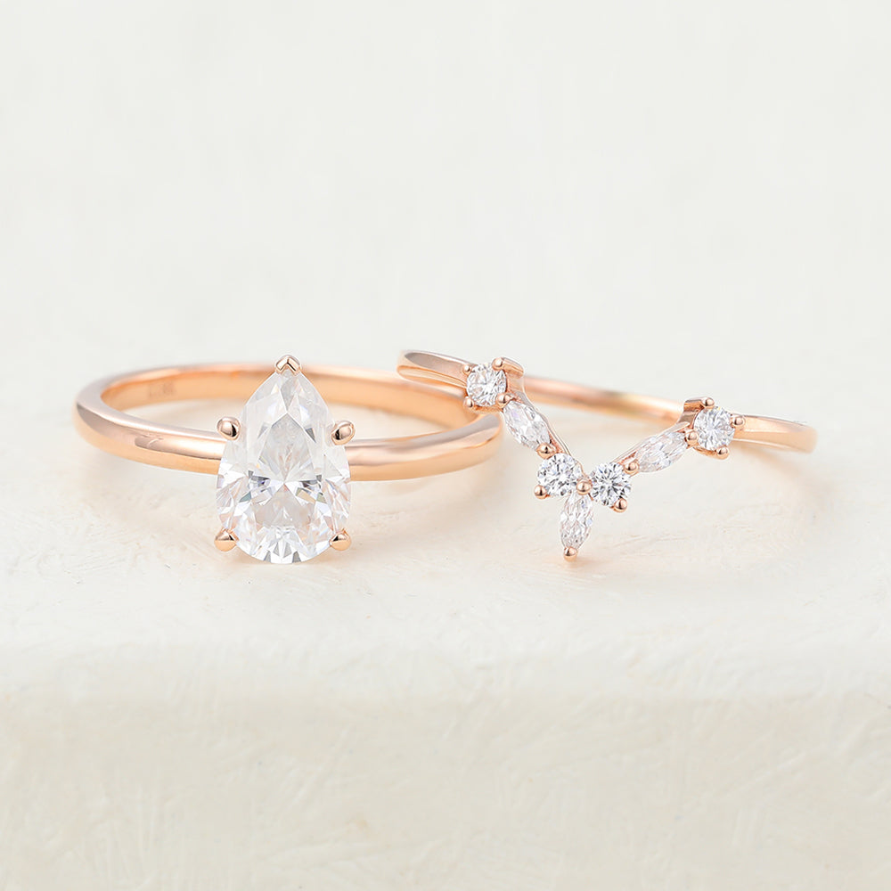 1.50 CT Pear Moissanite Solitaire Bridal Ring Set 6