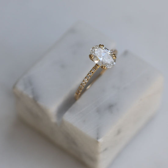 1.21 CT Oval Solitaire CVD E/VS1 Diamond Engagement Ring 5