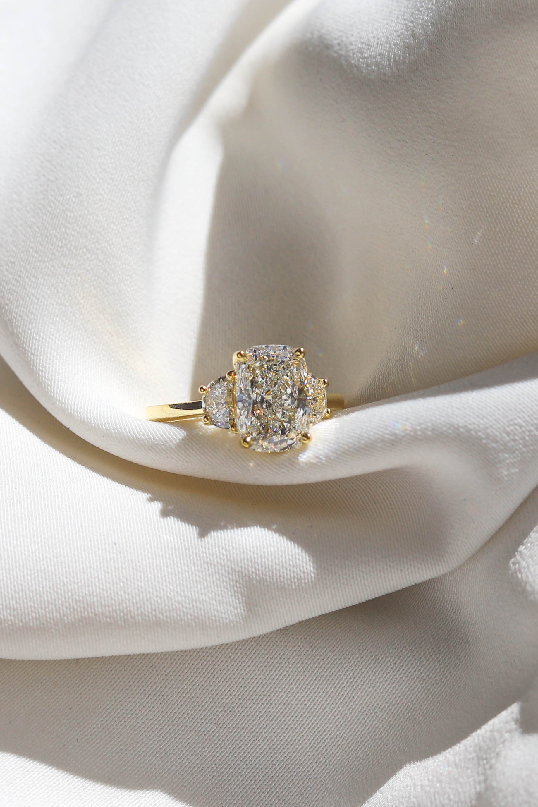 2 CT Round Three Stones Lab Grown Diamond Engagement Ring