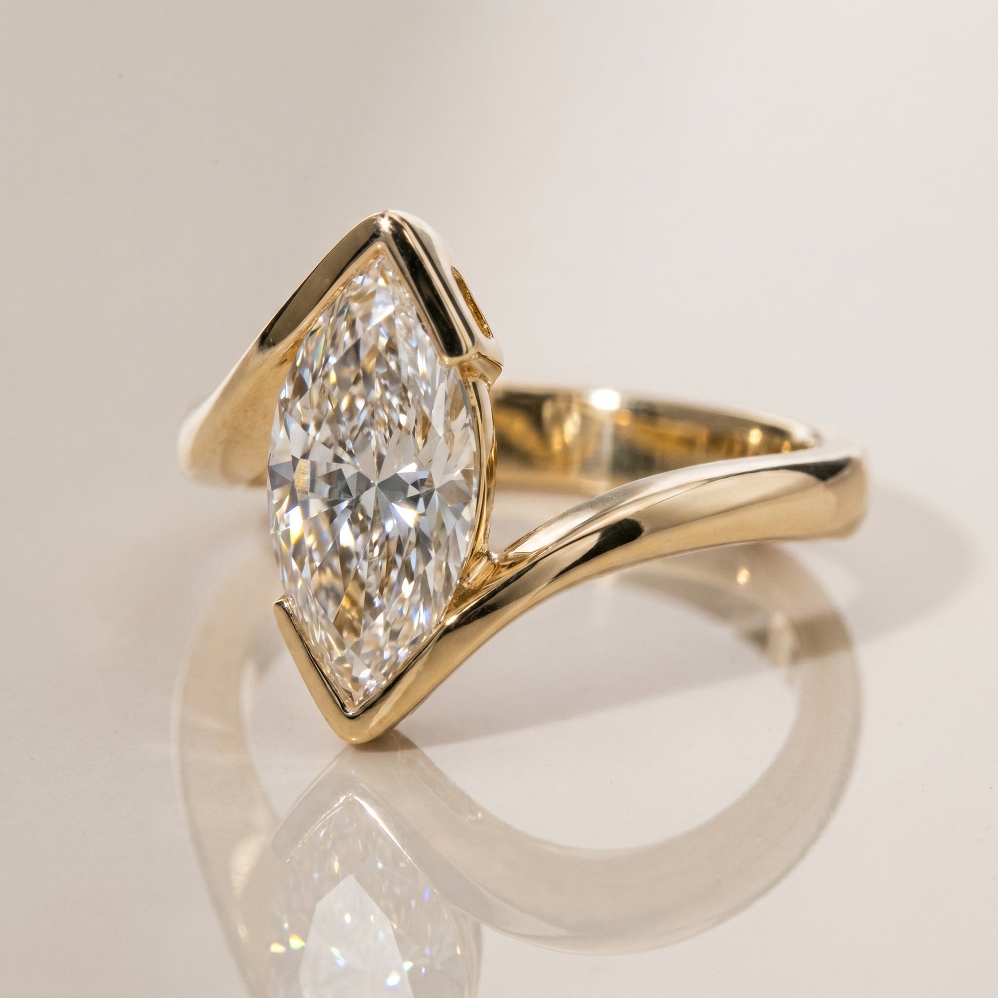 Oval Solitaire Engagement Ring – 2 CT Lab Grown Diamond