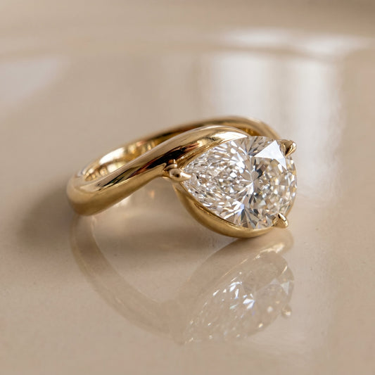 Oval Solitaire Engagement Ring – 2 CT Lab Grown Diamond