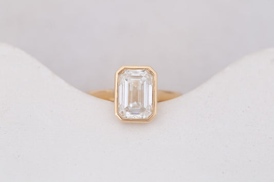 2 CT Round Three Stones Lab Grown Diamond Engagement Ring