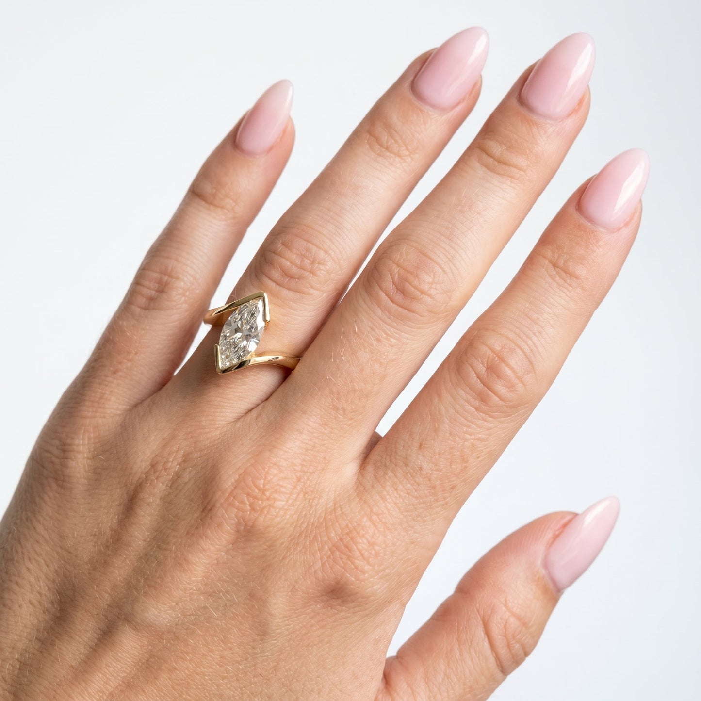Oval Solitaire Engagement Ring – 2 CT Lab Grown Diamond