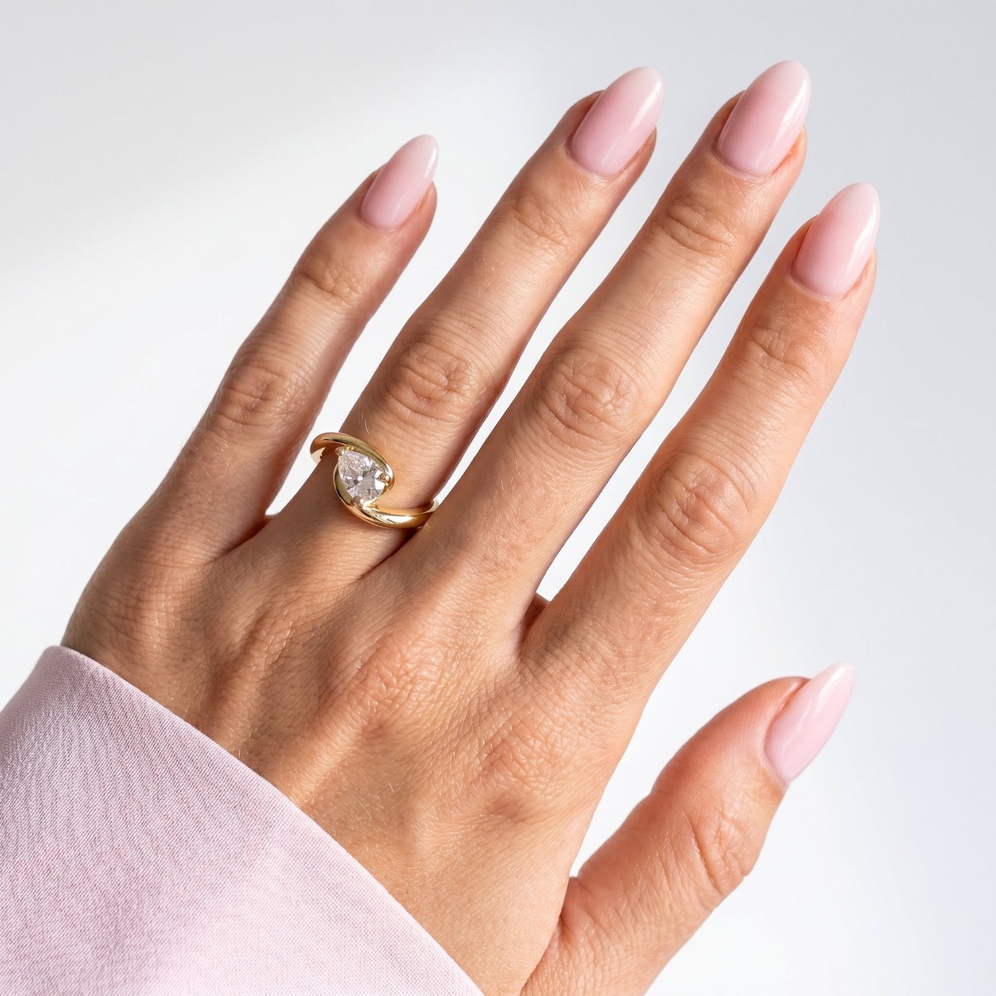 Oval Solitaire Engagement Ring – 2 CT Lab Grown Diamond