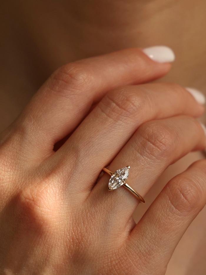 1 CT Marquise Cut Solitaire Styled Lab Grown Diamond Engagement Ring ...