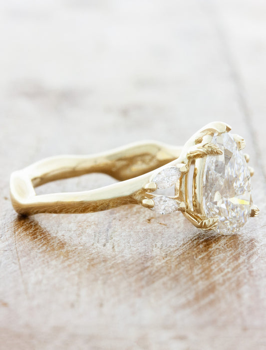 2 CT Round Three Stones Lab Grown Diamond Engagement Ring