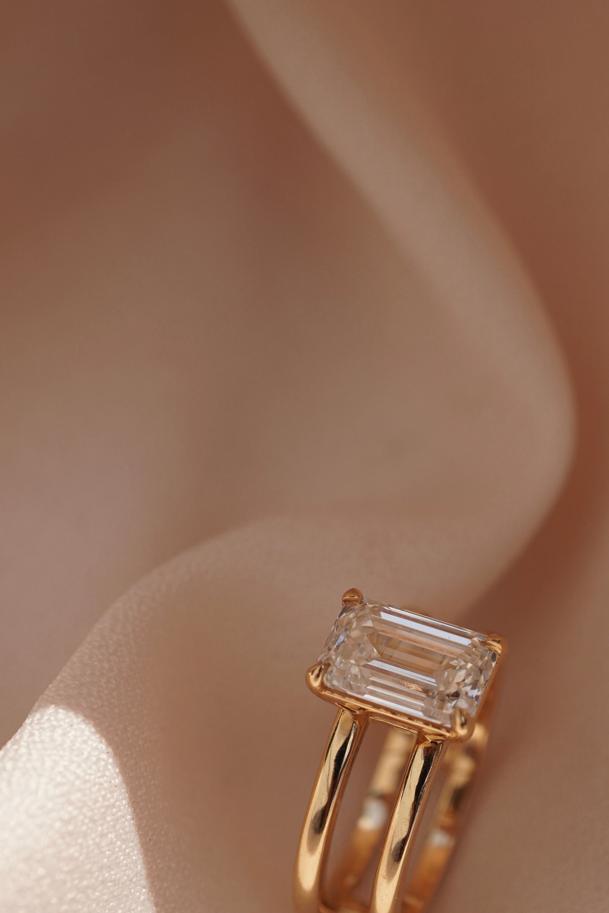 2 CT Round Three Stones Lab Grown Diamond Engagement Ring