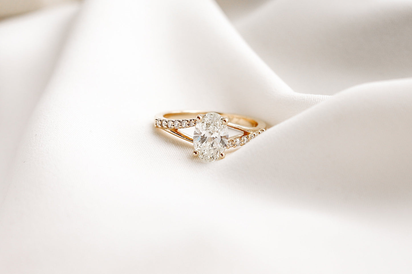 2 CT Round Three Stones Lab Grown Diamond Engagement Ring