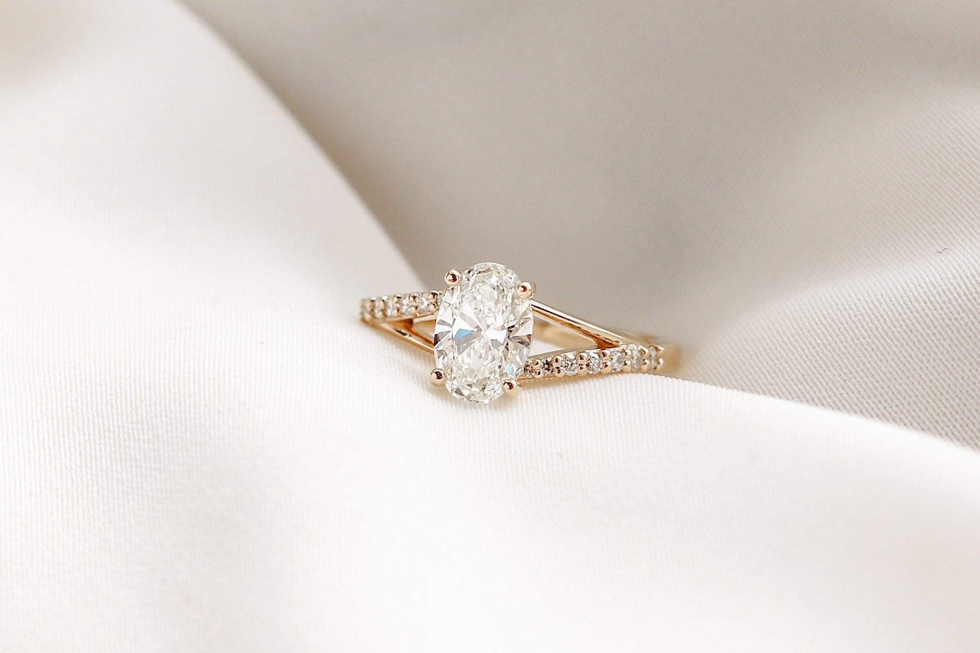2 CT Round Three Stones Lab Grown Diamond Engagement Ring