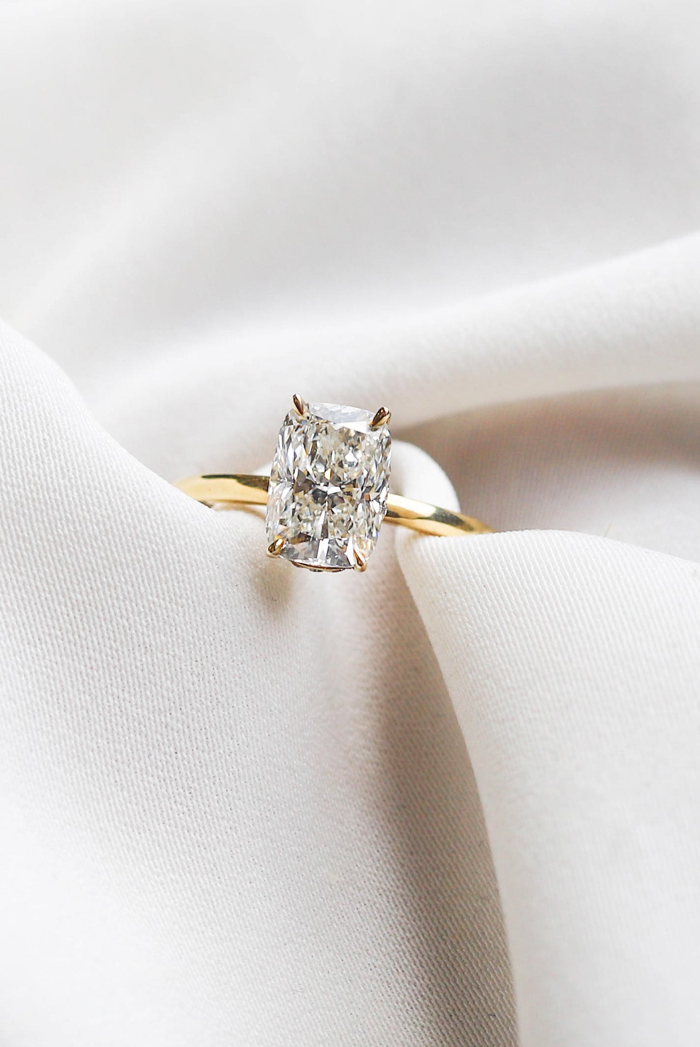 2 CT Round Three Stones Lab Grown Diamond Engagement Ring