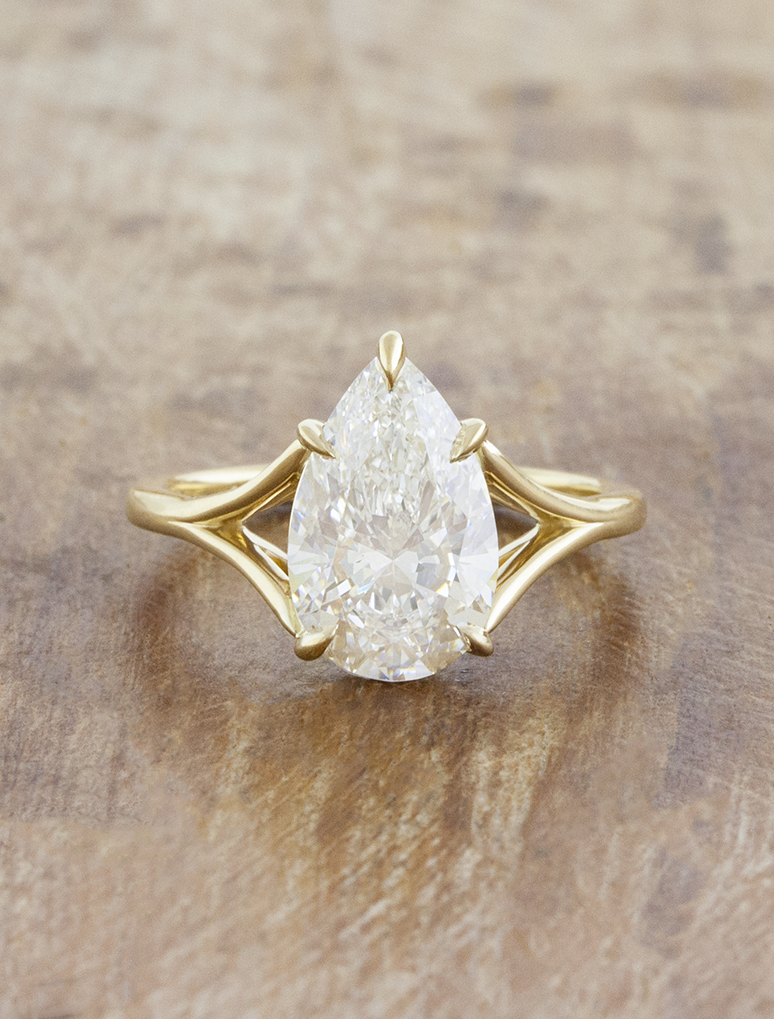 2 CT Round Three Stones Lab Grown Diamond Engagement Ring