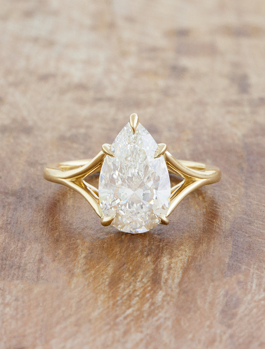 2 CT Round Three Stones Lab Grown Diamond Engagement Ring