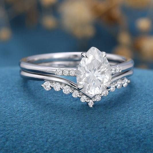 1 CT Pear Cut Nature Inspired Moissanite Bridal Set (US Size 7 Ready To Ship)