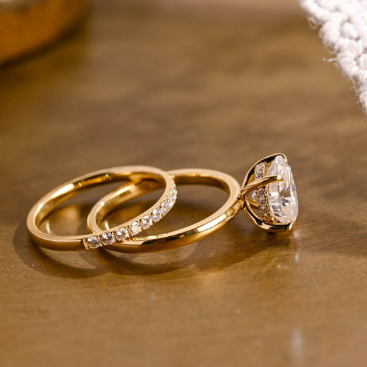 2 CT Oval Cut Hidden Halo Styled Lab Grown Diamond Bridal Ring Set