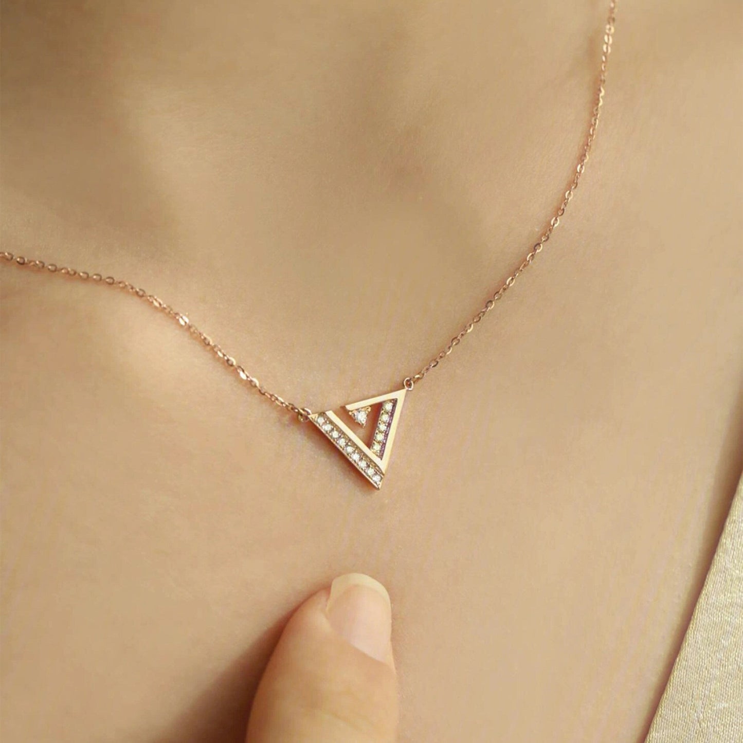 0.10 TCW Round Triangle Minimalist Moissanite Necklace 2