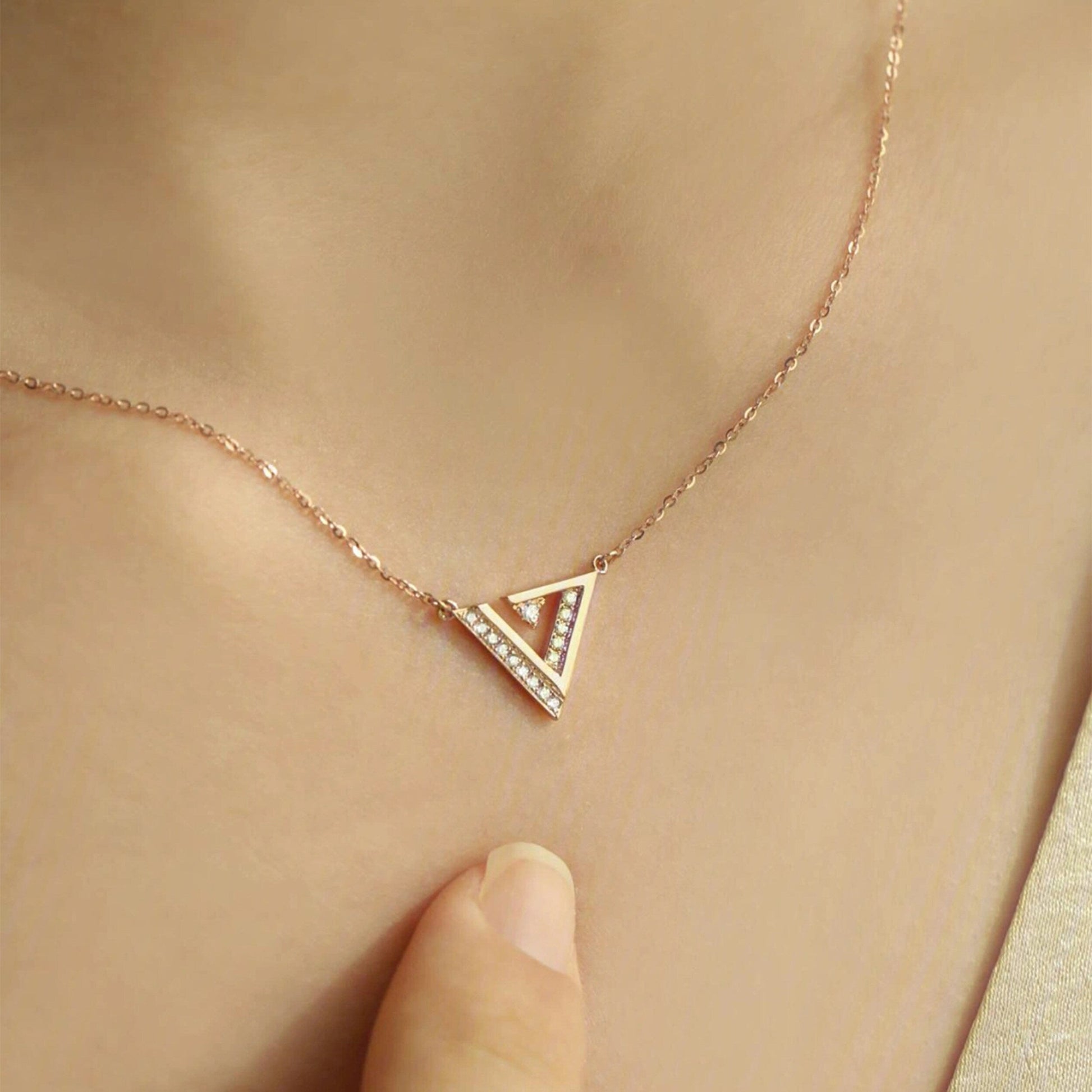0.10 TCW Round Triangle Minimalist Moissanite Necklace 2