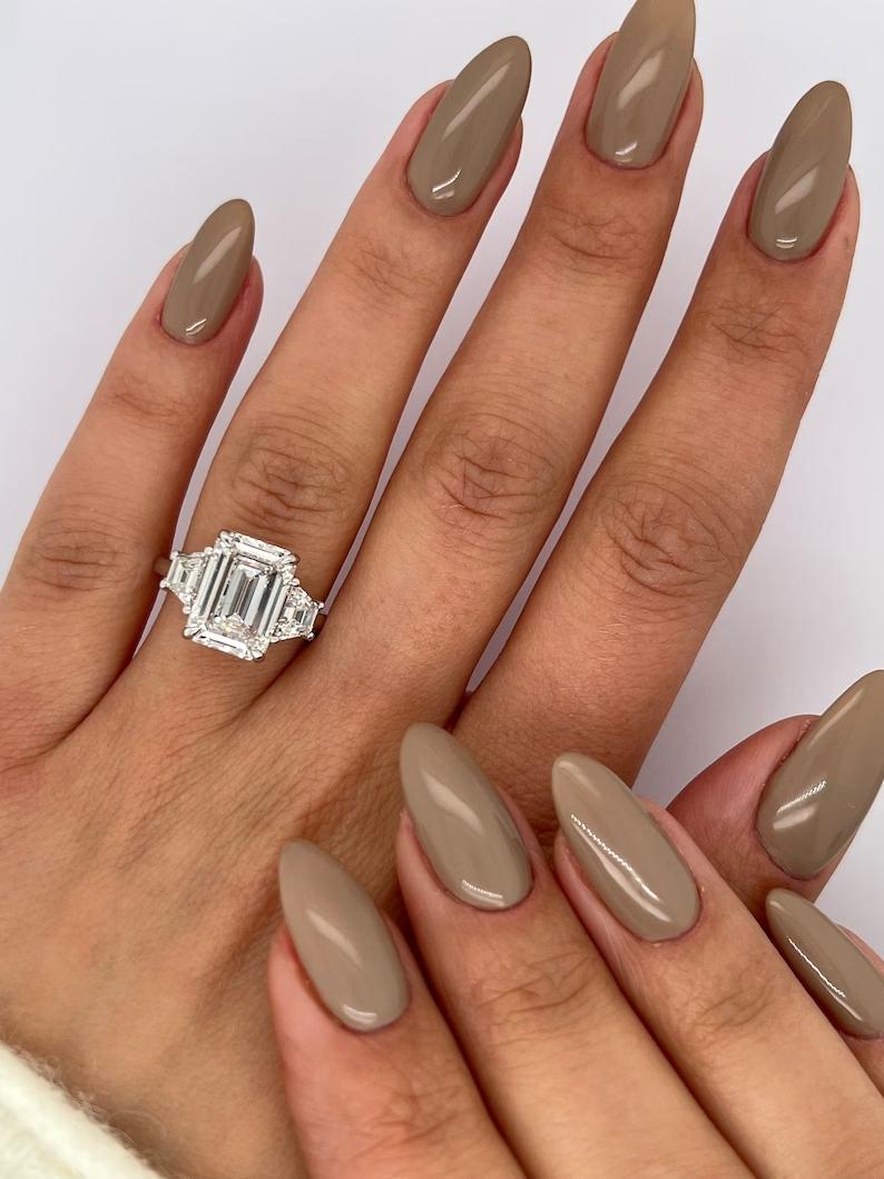 5.0 CT Emerald Three Stone CVD E/VS2 Diamond Engagement Ring 5