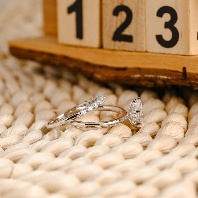 Marquise Cut Cluster Styled Lab Grown Diamond Bridal Ring Set
