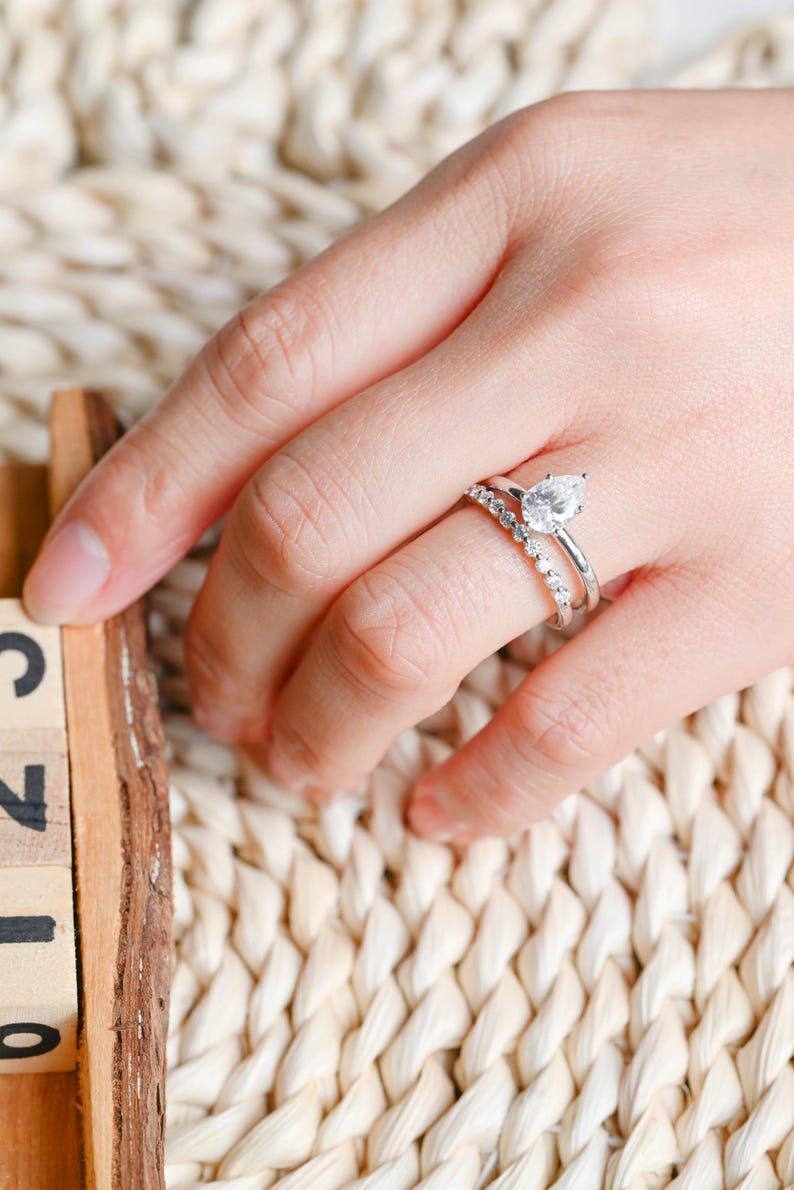 Marquise Cut Cluster Styled Lab Grown Diamond Bridal Ring Set
