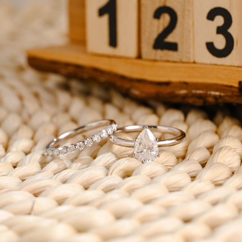 Marquise Cut Cluster Styled Lab Grown Diamond Bridal Ring Set