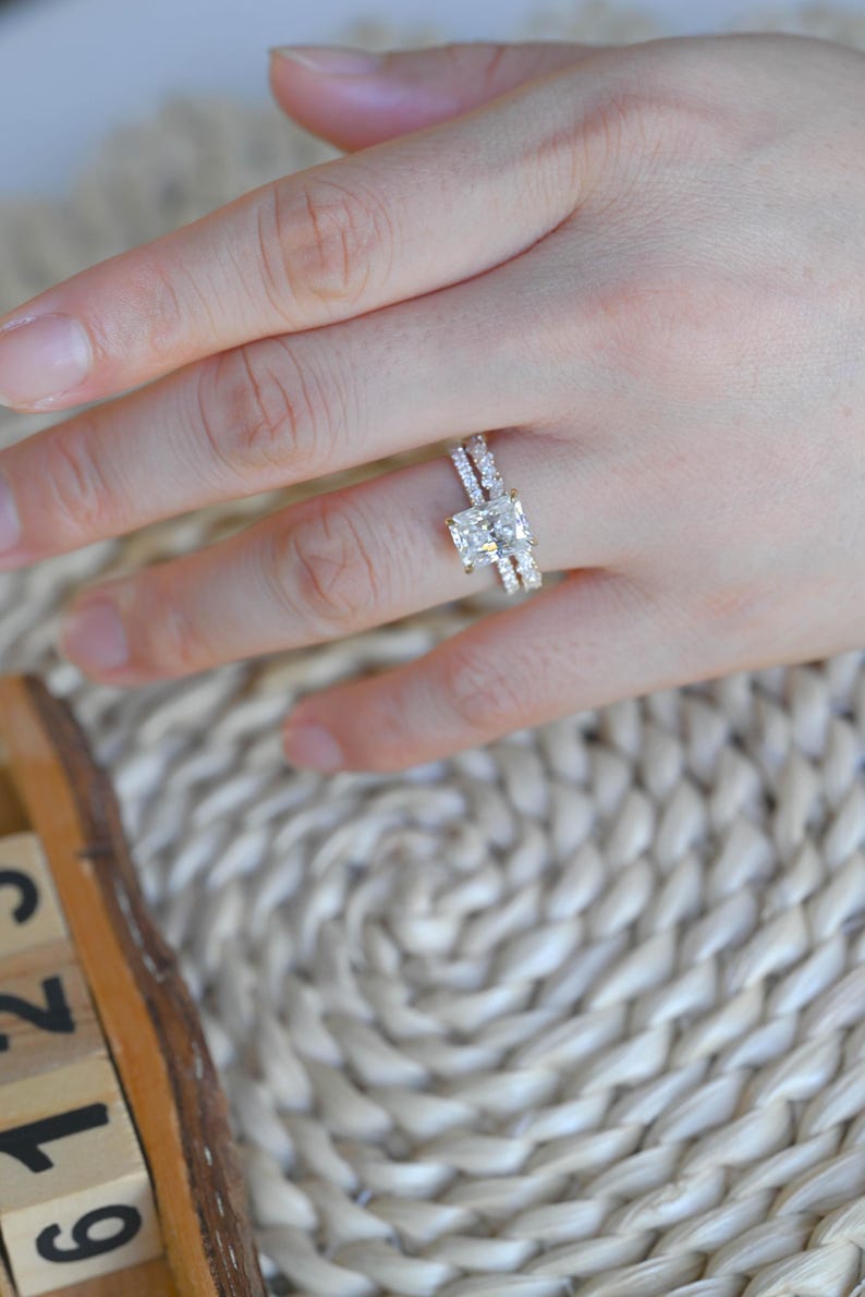 Marquise Cut Cluster Styled Lab Grown Diamond Bridal Ring Set