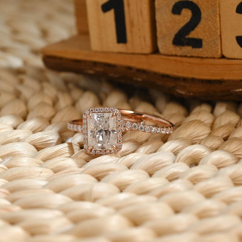 Marquise Cut Cluster Styled Lab Grown Diamond Bridal Ring Set