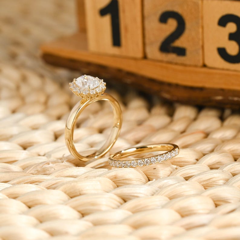 Marquise Cut Cluster Styled Lab Grown Diamond Bridal Ring Set