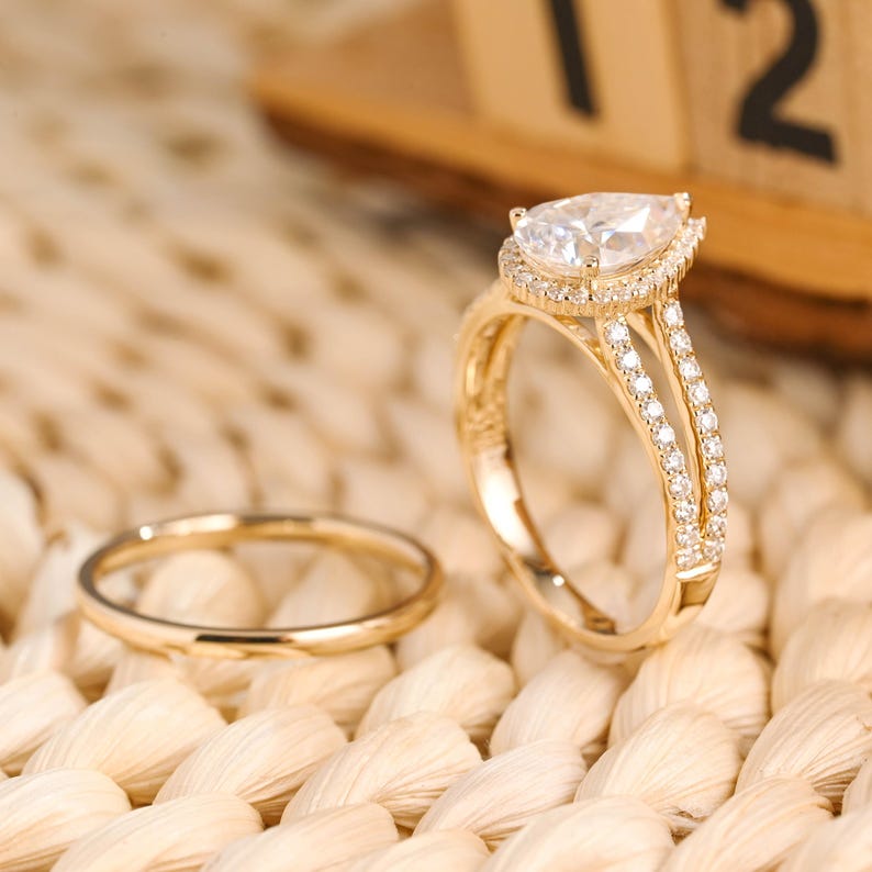 Marquise Cut Cluster Styled Lab Grown Diamond Bridal Ring Set