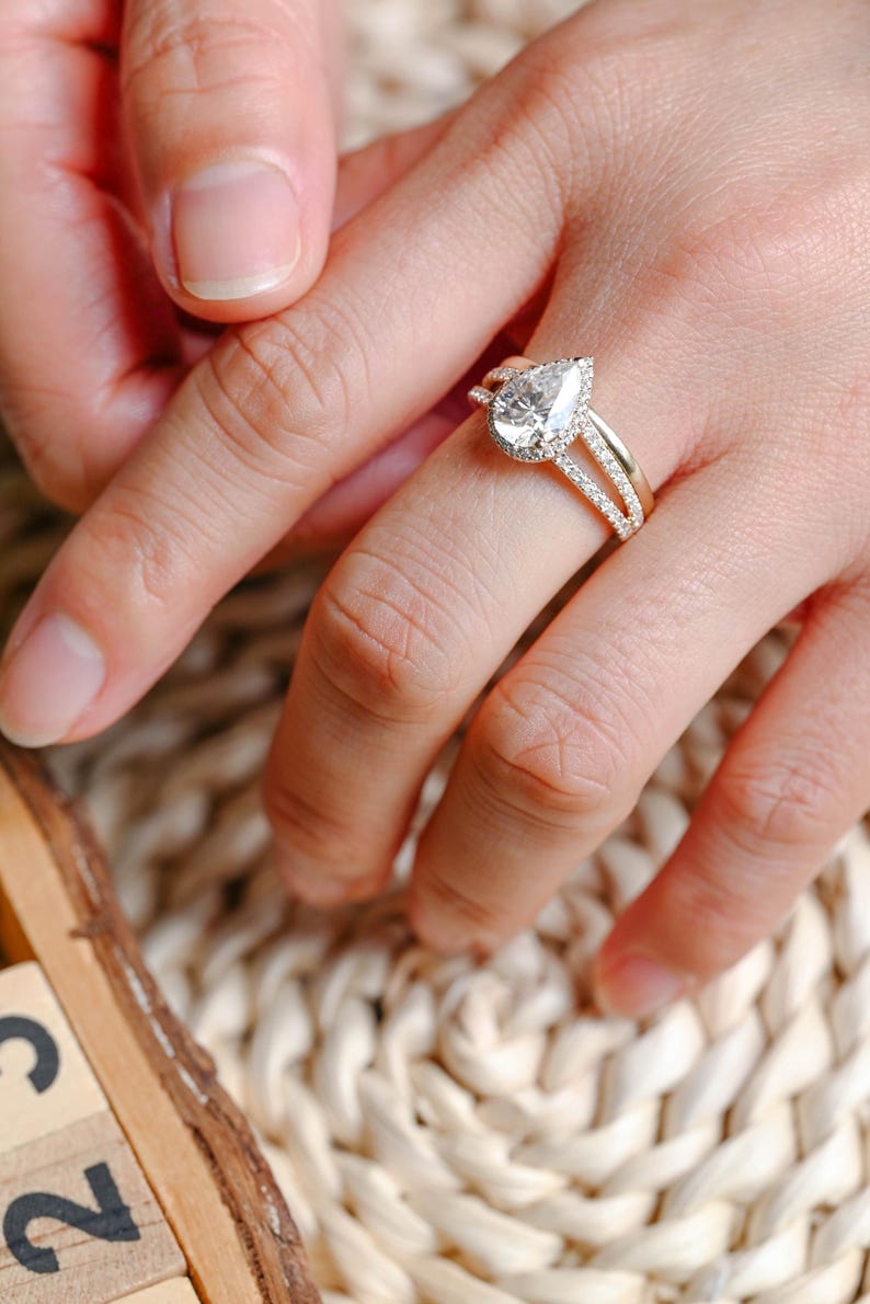 Marquise Cut Cluster Styled Lab Grown Diamond Bridal Ring Set