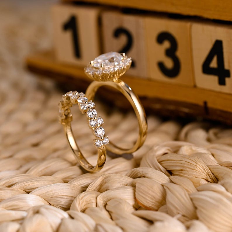 Marquise Cut Cluster Styled Lab Grown Diamond Bridal Ring Set