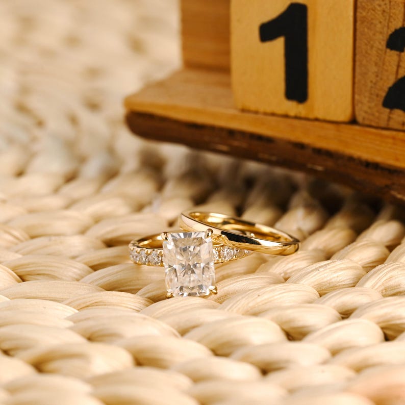 Marquise Cut Cluster Styled Lab Grown Diamond Bridal Ring Set