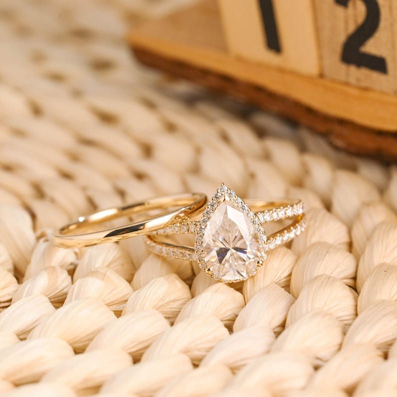 Marquise Cut Cluster Styled Lab Grown Diamond Bridal Ring Set