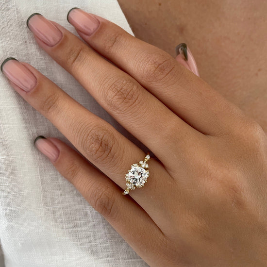 1.08 CT Round Cluster CVD D/VS2 Diamond Engagement Ring 1