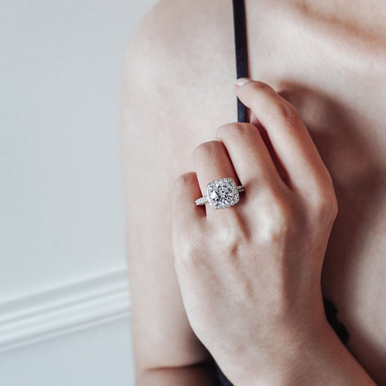 2.0 CT Round Halo CVD F/VS2 Diamond Engagement Ring 8