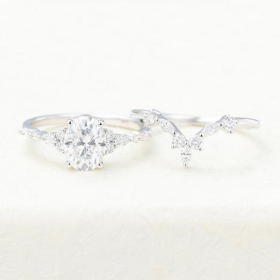 1.33 CT Oval Moissanite Cluster Bridal Ring Set 6