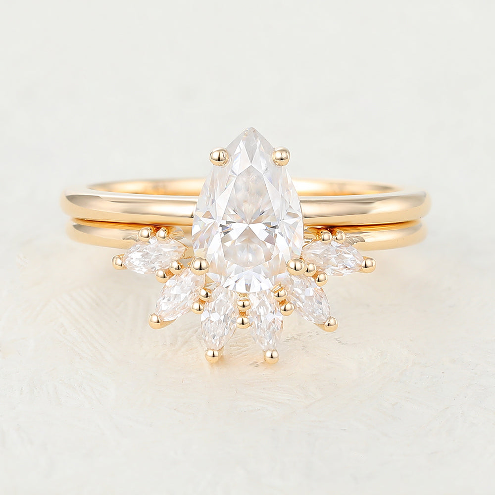 1.50 CT Pear Moissanite Solitaire Bridal Ring Set 1