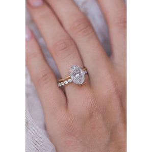 4.0 CT Oval Solitaire Moissanite Engagement Ring 2