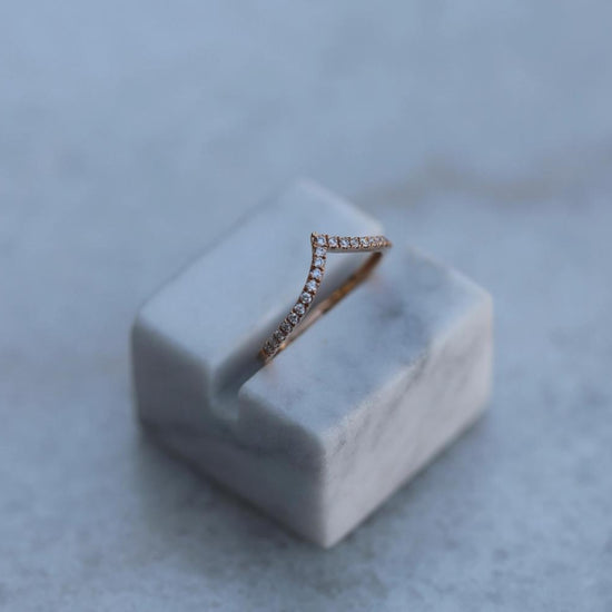 0.225 CT Round Curved CVD EF/VS Diamond Wedding Band 5