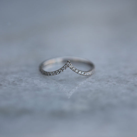 0.225 CT Round Curved CVD EF/VS Diamond Wedding Band 1