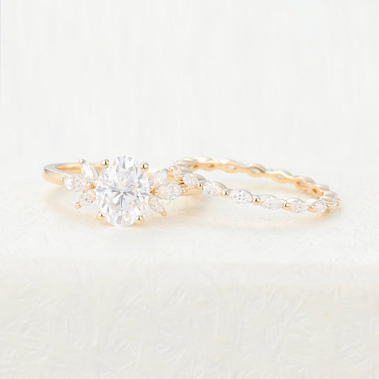 1.33 CT Oval Moissanite Cluster Bridal Ring Set 6