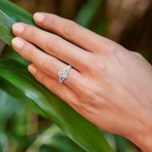 1.0 CT Round Cut Halo Moissanite Engagement Ring 2