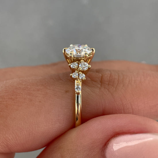 1.61 CT Round Cluster CVD G/VS1 Diamond Engagement Ring 18