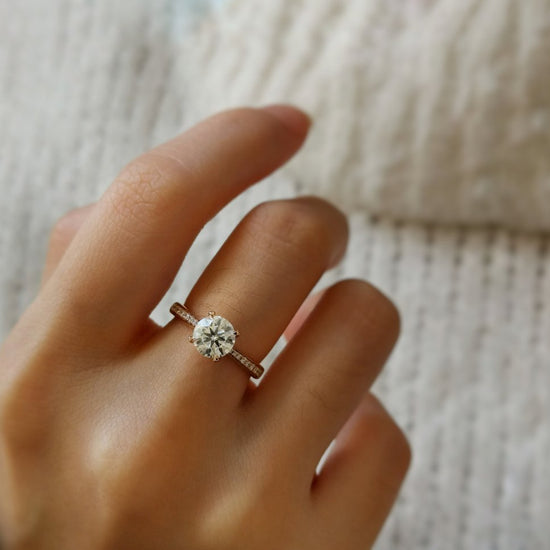 1.0 CT Round Shaped Moissanite Pave Setting Engagement Ring 9