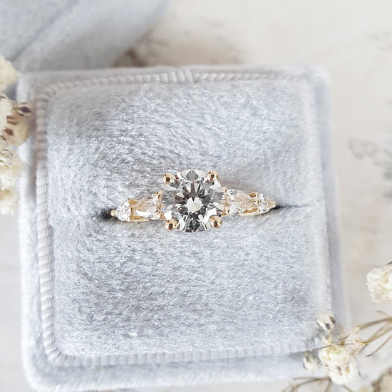 1.0 CT Round Three Stones CVD E/VVS2 Diamond Engagement Ring 1