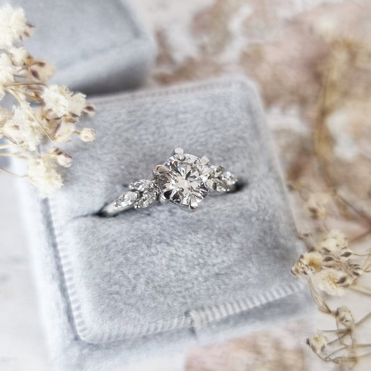 1.0 CT Round Cluster CVD E/VS1 Diamond Engagement Ring 1