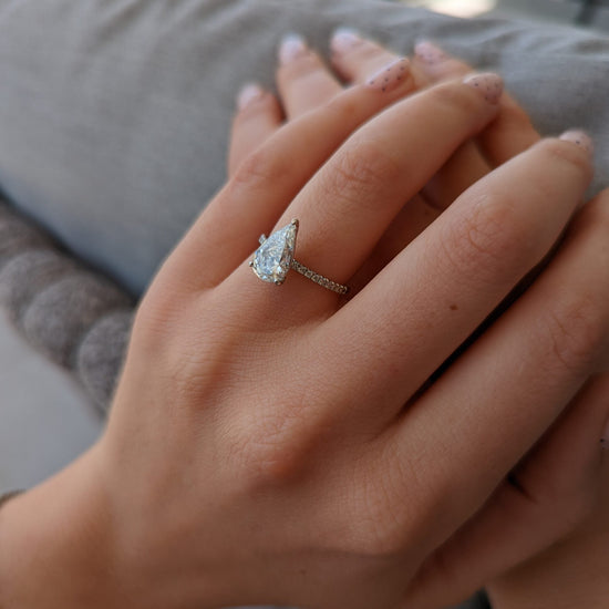 1.7 CT Pear Solitaire CVD G/VS2 Diamond Engagement Ring 4