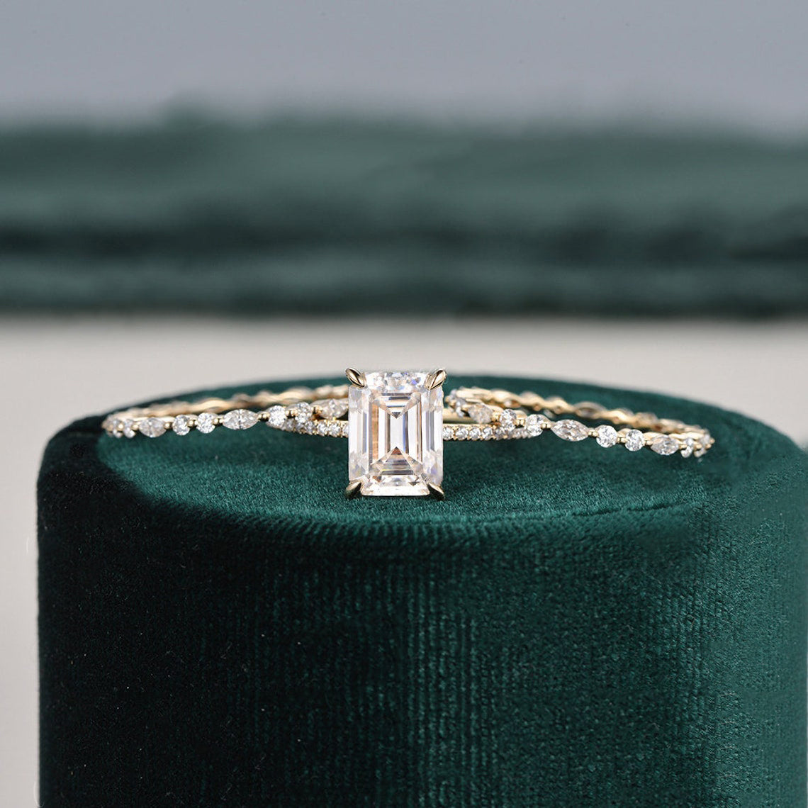 2.50 CT Emerald Cut Solitaire Style Moissanite Bridal Ring Set 4