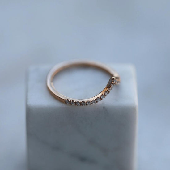 0.225 CT Round Curved CVD EF/VS Diamond Wedding Band 8